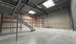  LOCAUX D'ACTIVITÉS 330 M² SAINT HERBLAIN