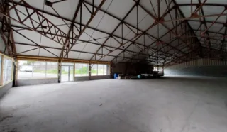  LOCAL COMMERCIAL 700 m² LANDERNEAU