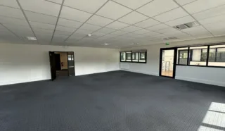  BUREAUX LARMOR PLAGE 390 m²