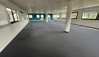  BUREAUX LARMOR PLAGE 390 m²