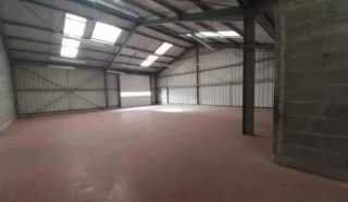  LOCAL D'ACTIVITES 230 m² PONTIVY