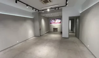  LOCAL COMMERCIAL 136 m² LORIENT