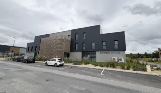  BUREAUX  649 m² LANDERNEAU