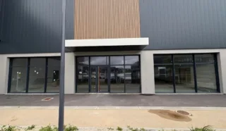  LOCAUX COMMERCIAUX BUREAUX 310 m² LANDERNEAU
