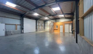 LOCAUX D'ACTIVITES 208 M² NOYAL