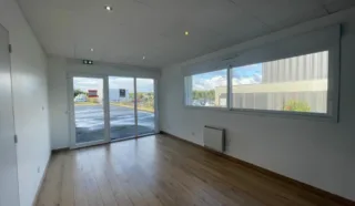  LOCAUX D'ACTIVITES 208 M² NOYAL
