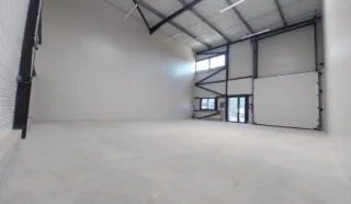  CELLULES D'ACTIVITÉS THEIX NOYALO 124 m²