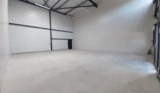  CELLULES D'ACTIVITÉS THEIX NOYALO 124 m²
