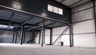  LOCAL D'ACTIVITÉS + BUREAUX SARZEAU 398 m²