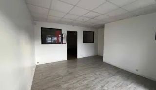  LOCAL D’ACTIVITÉS SAINT-JACQUES-DE-LA-LANDE 200 m²