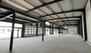  CELLULE D'ACTIVITES SAINT-GILLES 410 m²