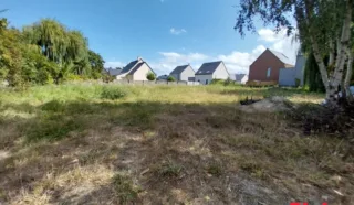 Terrain 769m²