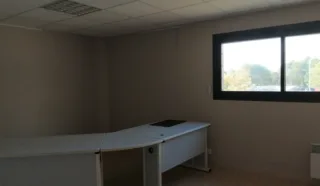  LOCAL PROFESSIONNEL  VANNES / PLESCOP 178 m²
