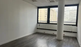 BUREAUX 640 m² RENNES