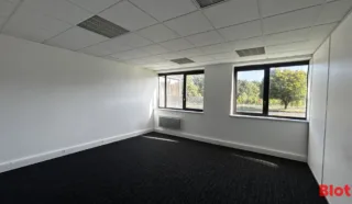  BUREAUX 280 m² RENNES