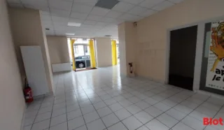  LOCAL COMMERCIAL 80 m² NANTES