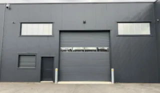  LOCAUX D'ACTIVITES GUICHEN 240 m²