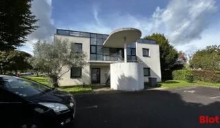  BUREAUX 415 m² BRUZ