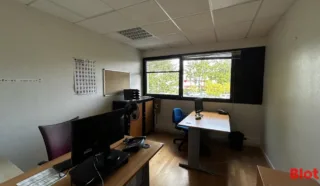  BUREAUX 415 m² BRUZ