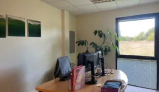  BUREAUX BRECH 275 m²