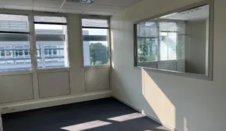  BUREAUX 235 m² RENNES