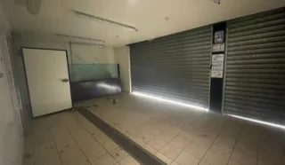  LOCAUX D'ACTIVITÉS AVEC CHAMBRE FROIDE 112 m² LANVOLLON