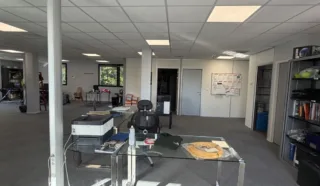  BUREAUX 192 m² CHARTRES DE BRETAGNE
