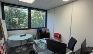  BUREAUX 192 m² CHARTRES DE BRETAGNE
