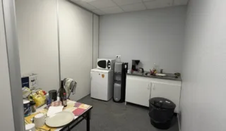  BUREAUX 192 m² CHARTRES DE BRETAGNE