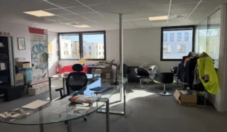  BUREAUX 192 m² CHARTRES DE BRETAGNE