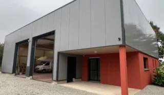 LOCAUX D'ACTIVITES ROMILLE 190 m²