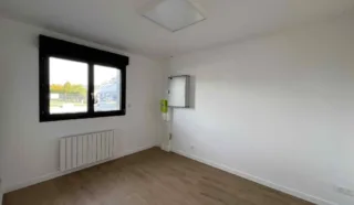  1 CELLULE D'ACTIVITES 200 m² YFFENDIC
