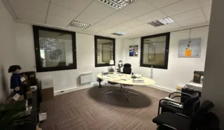  BUREAUX 121 m² RENNES
