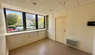  BUREAUX 106 m² RENNES