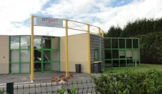  LOCAL D'ACTIVITES LA CHAPELLE-DES-FOUGERETZ 900 m²