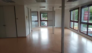  BUREAUX 150 M² LANGUEUX