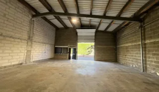  LOCAL D'ACTIVITES SAINT JACQUES DE LA LANDE 355 m²
