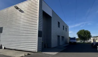  LOCAUX D'ACTIVITES LE BIGNON 210 m²