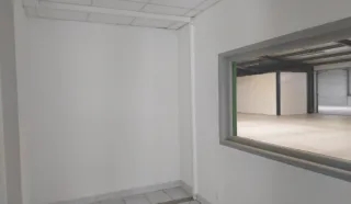  LOCAUX D'ACTIVITES 1 211 m² BRIEC