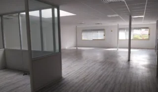  LOCAUX D'ACTIVITES 840 m² BRIEC