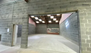  CELLULE D'ACTIVITES 400 M² LANGUENAN