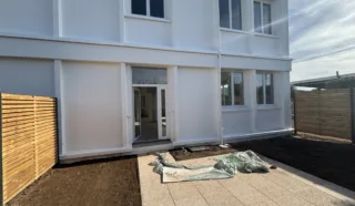  BUREAUX 85 m² LANESTER