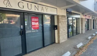  LOCAL COMMERCIAL VANNES 28 m²
