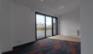  LOCAL D'ACTIVITÉS SENE 186 m²