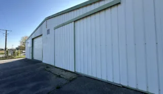  LOCAL D'ACTIVITES 1990 m² KERVIGNAC