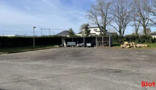  BUREAUX INVESTISSEMENT 472 M² SAINT ANNE SUR BRIVET