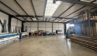  LOCAUX D'ACTIVITÉS 1 007 M² ANCENIS