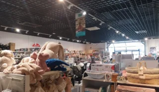  – Local commercial de 591 m² à Cholet