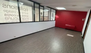  Local commercial de 186 m² à Saint-Jacques-de-la-Lande