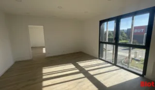  LOCAUX D'ACTIVITÉS 284 M² GUÉRANDE
